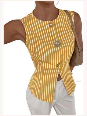 Slim Fit Sleeveless Vest With Decorative Brooch And Pearl Buttons